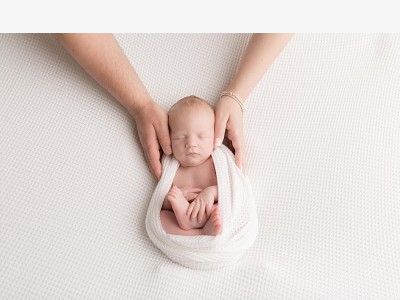 Introducing Newborn Mini Sessions at my beautiful studio in Malvern, Worcestershire