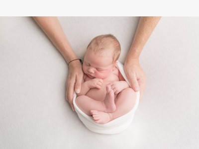 Capturing Timeless Memories; The Importance of Family in Newborn Photography