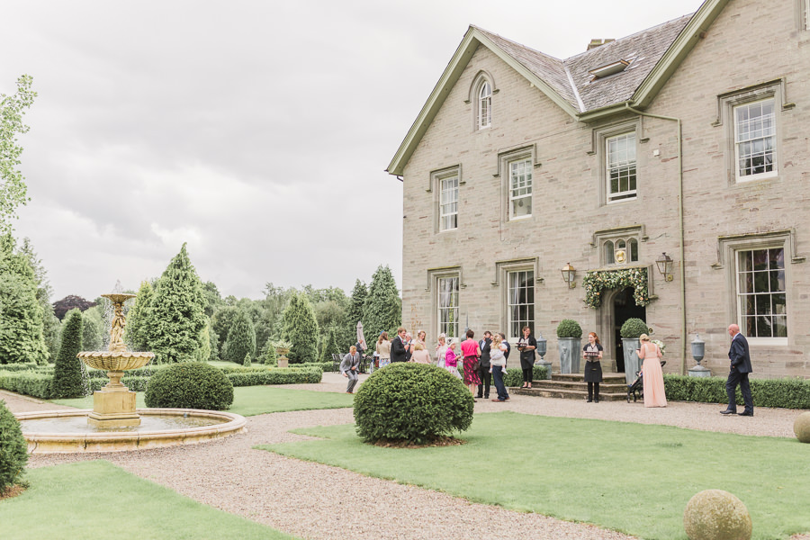 lemore manor fine art wedding photographer hereford herefordshire documentary photography summer wedding