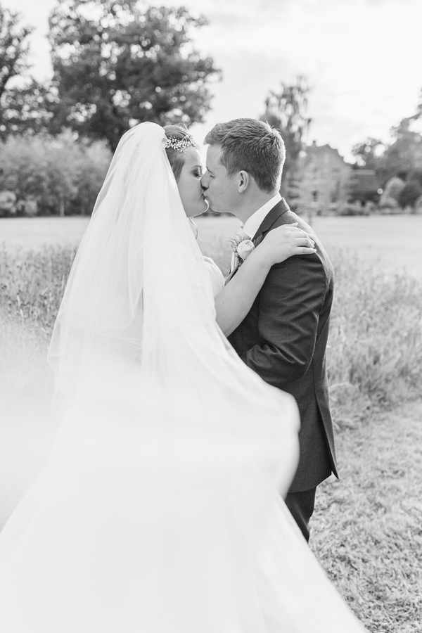 lemore manor wedding photography herefordshire romantic wedding photographer