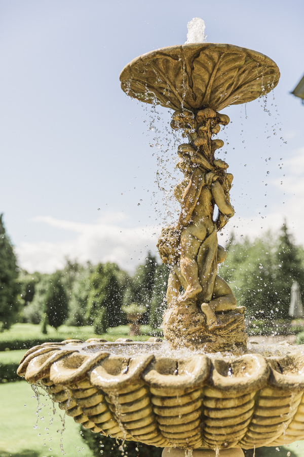 fine art wedding photography lemore manor summer wedding fountain at lemore manor by hayley morris photography