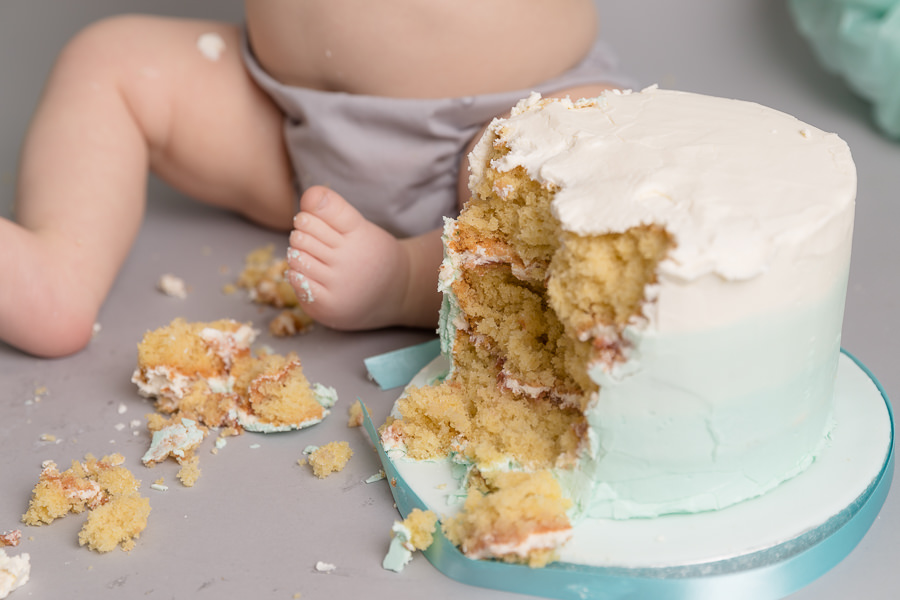 cake smash photo shoot session first birthday photos hayley morris photography studio malvern worcester worcestershire